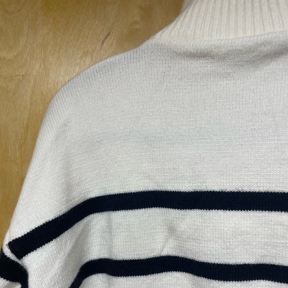 Striped black and cream white cropped quarter zip turtle neck sweater size XL - Picture 4 of 6
